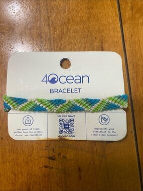 4Ocean Bracelet. Keeps Oceans clean. NWT